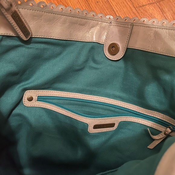 Isabella Fiore Bag - Picture 10 of 11